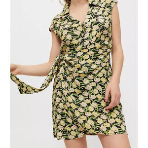 URBAN OUTFITTERS NWT UO Silver Sun Mini Wrap Dress tie cap sleeve floral MSP $69
